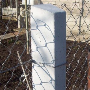 Применение бетонных опор для сетчатых ограждений