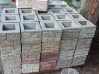 Столбы для забора из декоративных блоков: бетонных